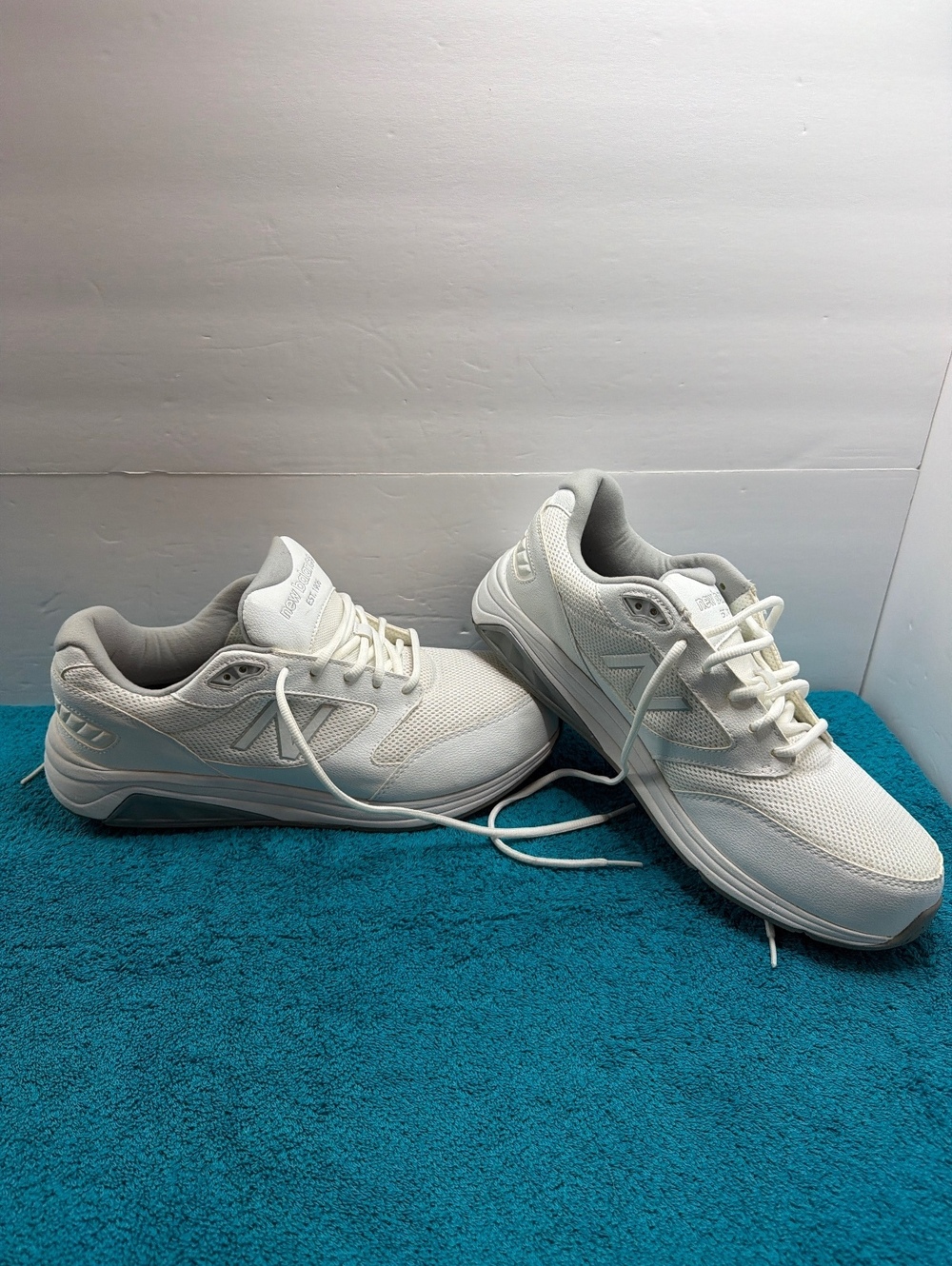 New Balance 928V2 White Men's Walking Shoes US Size 11.5